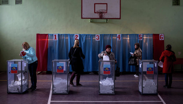 Фотография к новости Выборы в ЛНР и ДНР осудили официальный Киев, США и ЕС