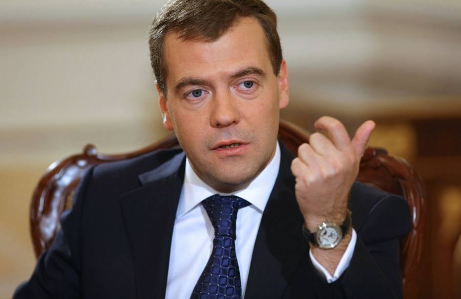 Фотография к новости Дмитрий Медведев дал интервью CNBC: «Интересно, знает ли Эббот о том, что Владимир Путин занимается дзюдо?»