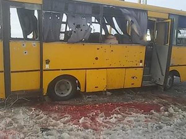 Фотография к новости МИД Российской Федерации требует расследования попадания снаряда в автобус на Юго-Востоке
