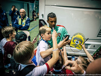 Nani (Португалия) фото с детьми после игры